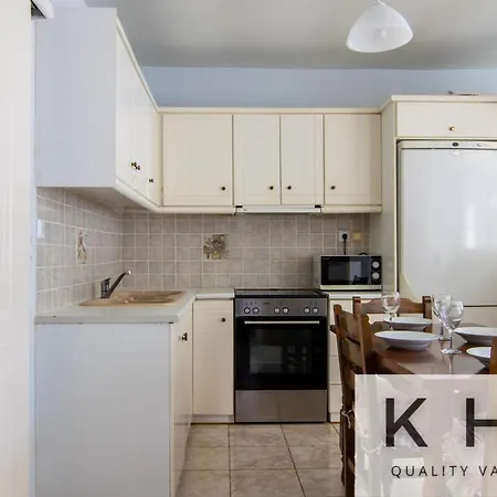 Apergis Traditional In Village! Holiday home