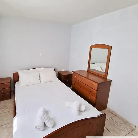 Apergis Traditional In Village! Holiday home